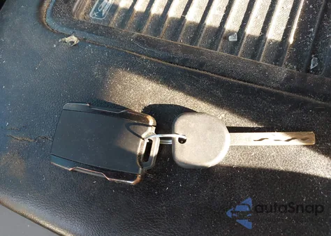 2018 Chevrolet Silverado 1500 2Lt из США, поврежденный, VIN 3GCUKREC2JG312840